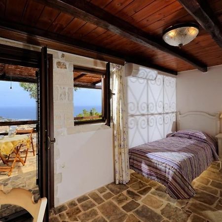 Вілла Stone House With Sea View Achlia Екстер'єр фото